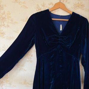 Vintage 70s Blue Velvet Gown Ruched Long Sleeve Maxi Whimsigoth Witchy Prom M